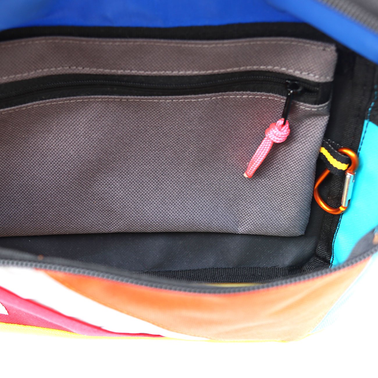 Hip Pack Red övtáska