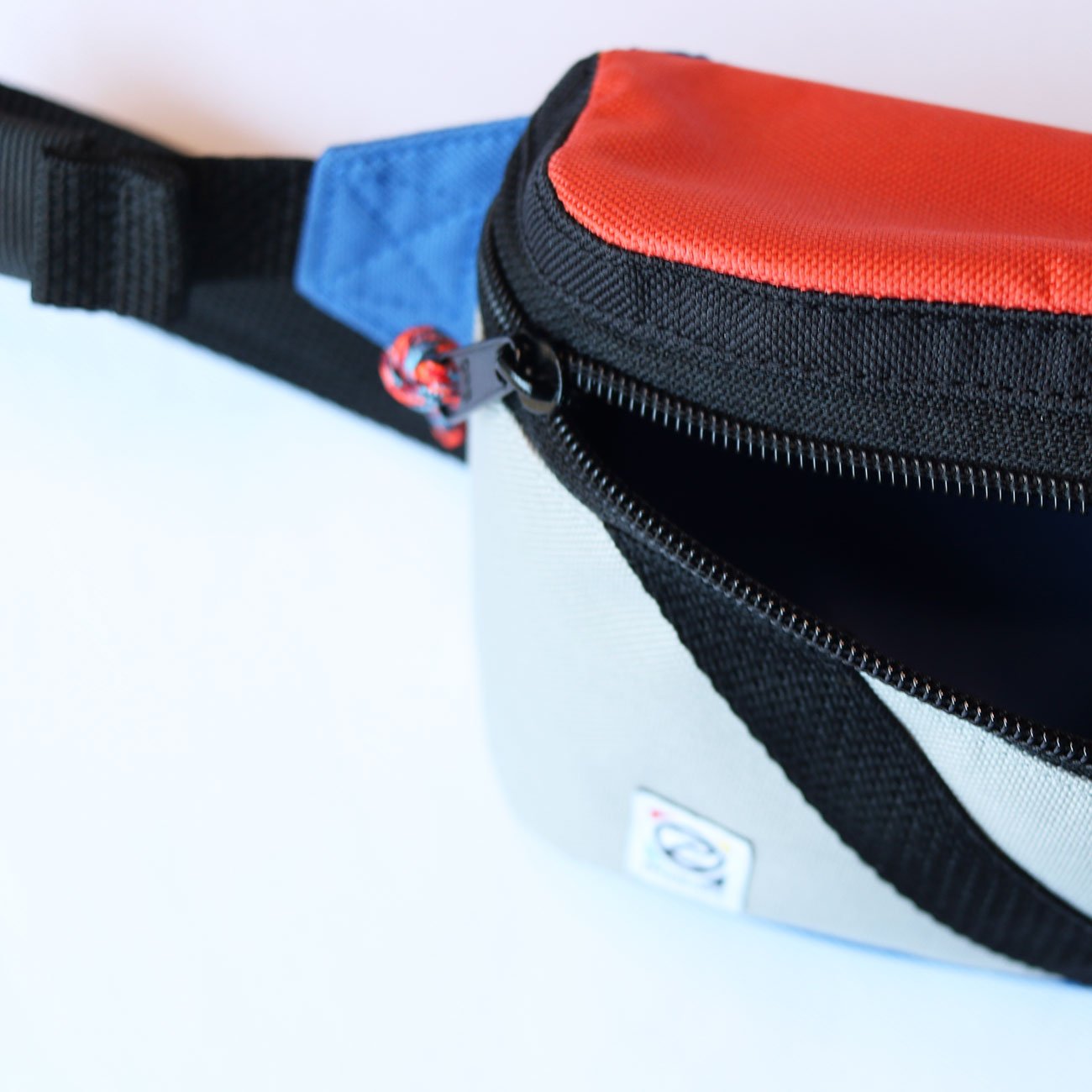 Mini Hip Pack Láva övtáska
